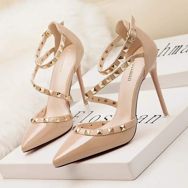 

Women's Shoes Rivet Roman Sandals PUMPS Sexy Slim Stiletto Nightclub High Heels Shallow Mouth Luxury Designer Pointed Sandalias