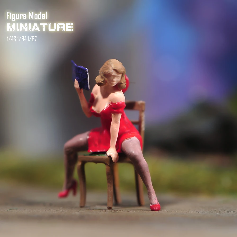 Miniaturowe figurki 1/87 1/64 1/43 1/24 Scarlet Girl and Chair Figurka People Model Diorama Dolls Creative Photography Scene Prop