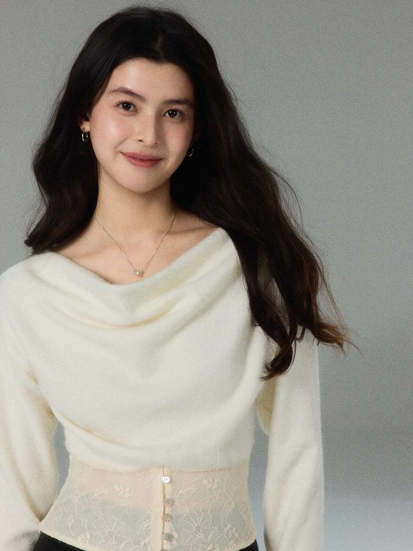 

Женский вязаный свитер Ele Long Sve: осенне-зимний дизайн, приталенный крой, мягкая дышащая смесь полиэстера, комфортный повседневный топ