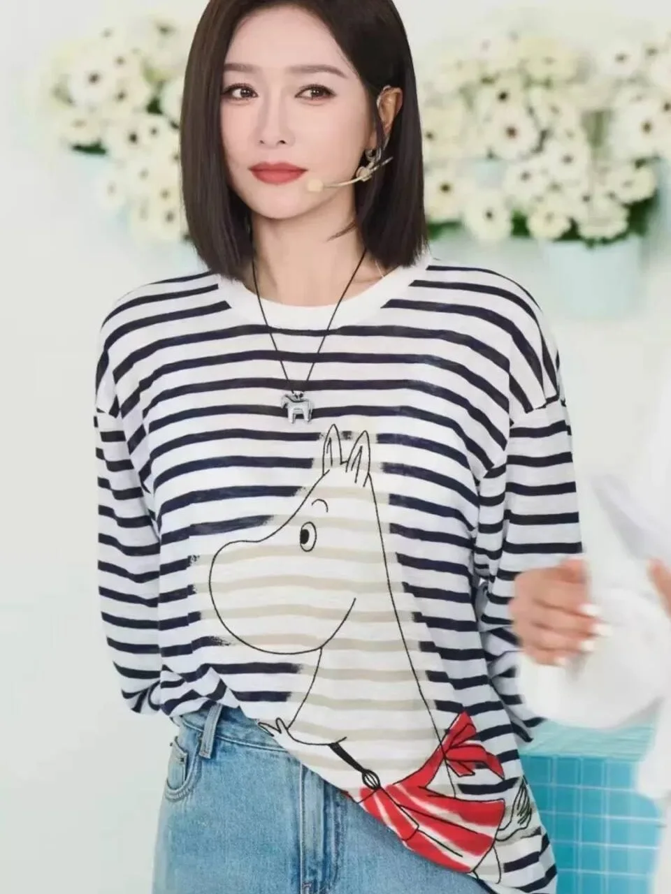 

Qin Lan Stripe Knitted T-Shirt 2026 Summer New Cartoon Graffiti Print Lightweight Loose Women's Top Breathable Casual Style