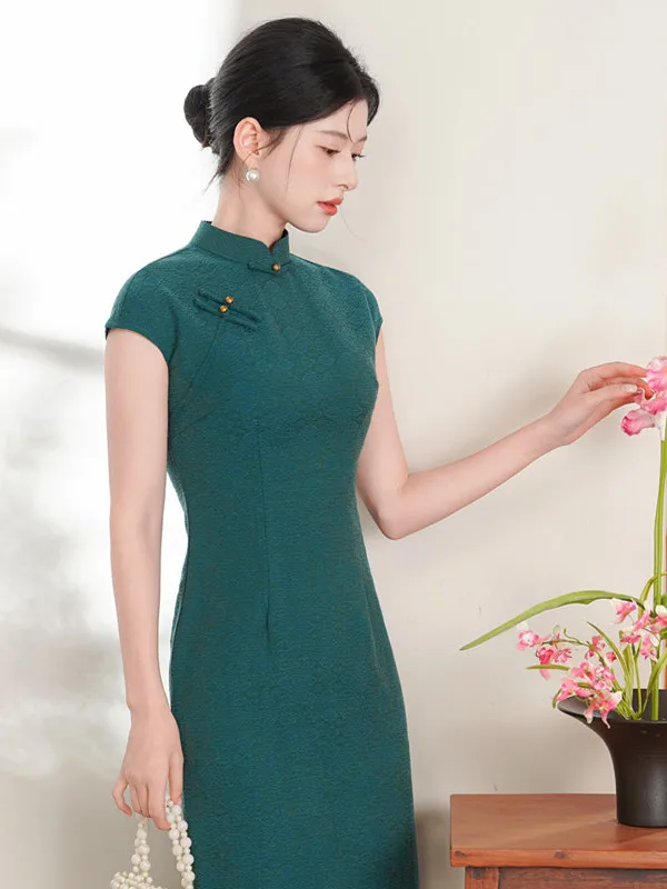 

Элегантное дышащее комфортное длинное платье-ципао с низким разрезом для повседневной носки, однотонное, в стиле флагманских моделей.