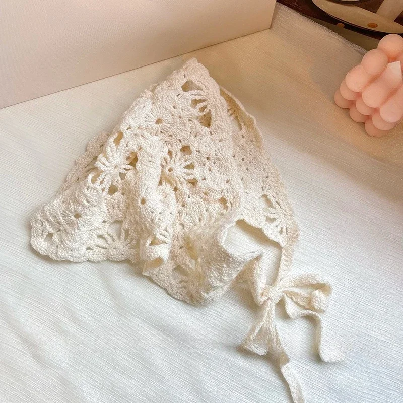 

French Pastoral Style Triangle Headband Handmade Fashion Knitted Headscarf Crochet Headband Towel Retro Flower Headscarf