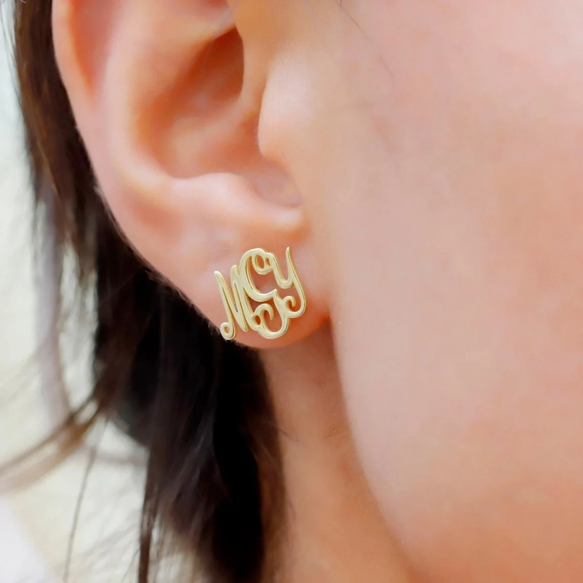 

Custom Name Piercing Earring Personalized Monogram Stud Earrings For Woman Dainty Nameplated Pendientes Stainless Steel Jewelry