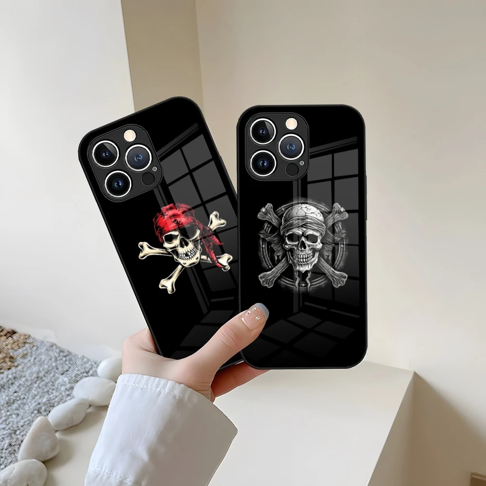 الجمجمة عظمتين متقاطعتين القراصنة جولي روجر جراب هاتف آيفون 13 15 14 17 16 12 11 برو XS ماكس زائد ميني X XR 8 7 6s SE2020 المقسى #1