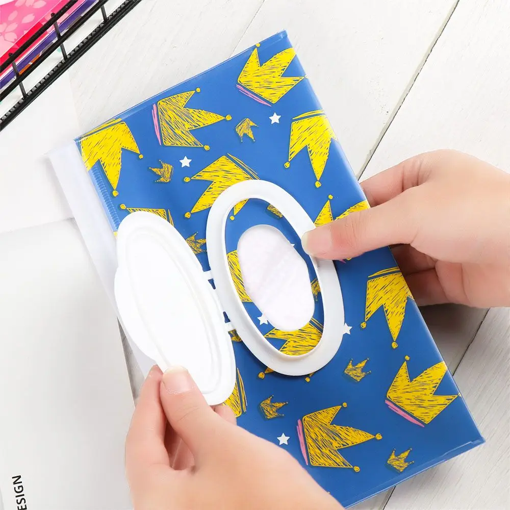 1pcs Useful Fashion  Product Portable Carrying Case Flip Cover Cosmetic Pouch Tissue Box Wet Wipes Bag Stroller Accessories