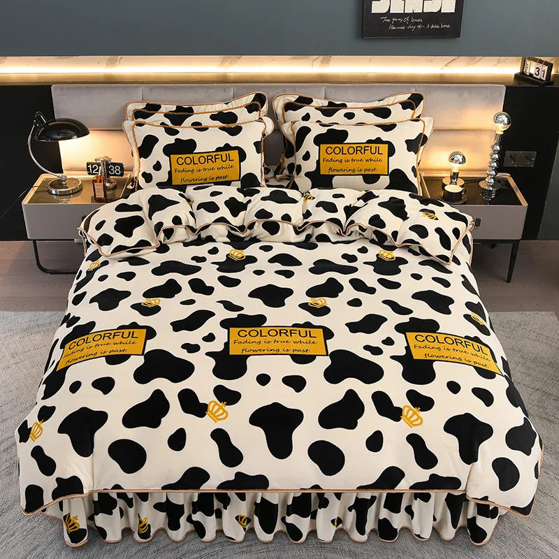 Winter milk flannel bed skirt four-piece set, thickened double-sided flannel, fleece bed sheet and duvet cover, coral fleece.