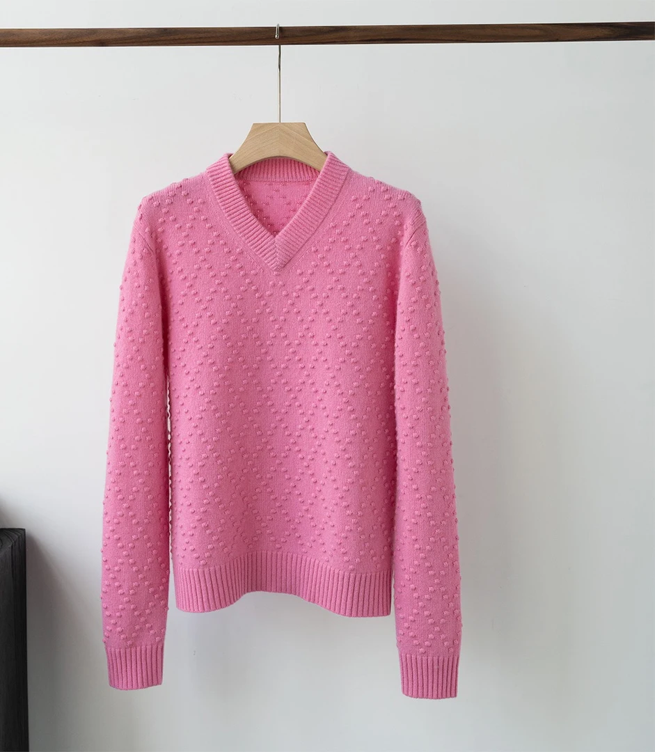 

2024 Women's Clothing Doudou V-neck sweater Spring Summer New No.50