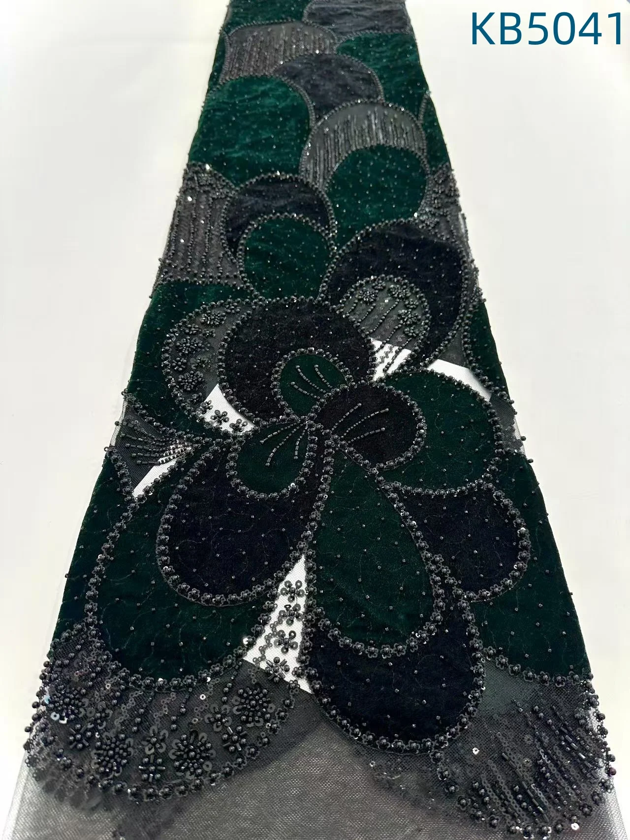 

Latest Nigerian Lace Fabrics 2025 Green Velvet Sequins Beaded French Mesh African Beaded Embroidered Lace For Sewing KB5041