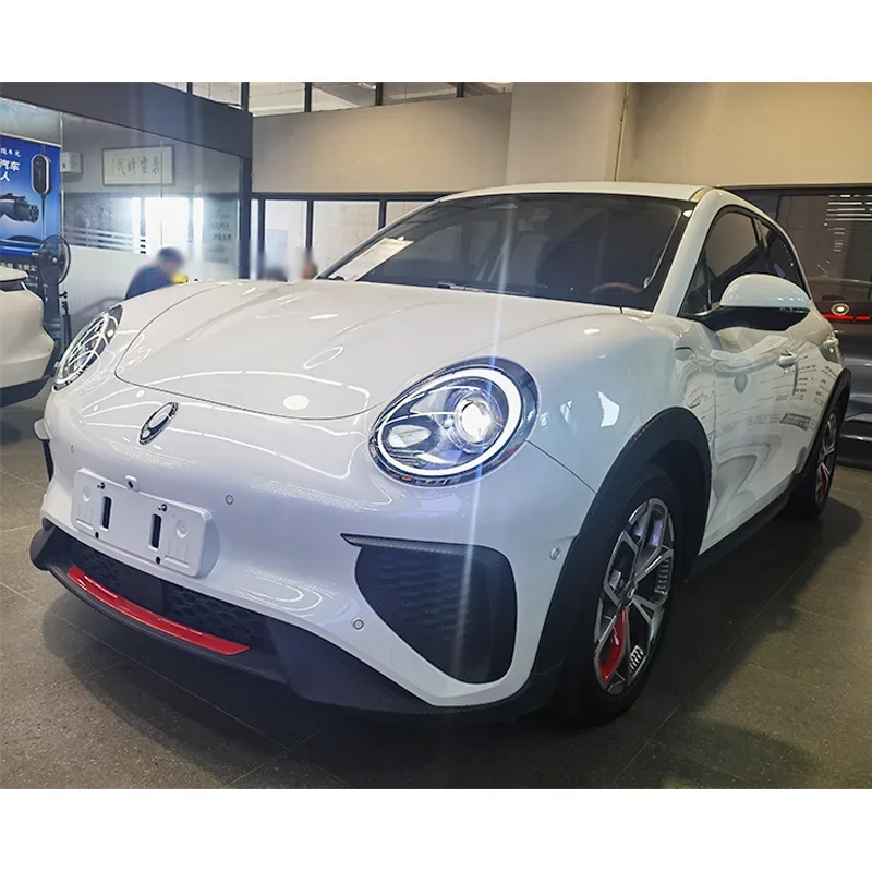 2025 Cheap and safe to drive used car ORA 480KM white good cat GT small electric sports cars