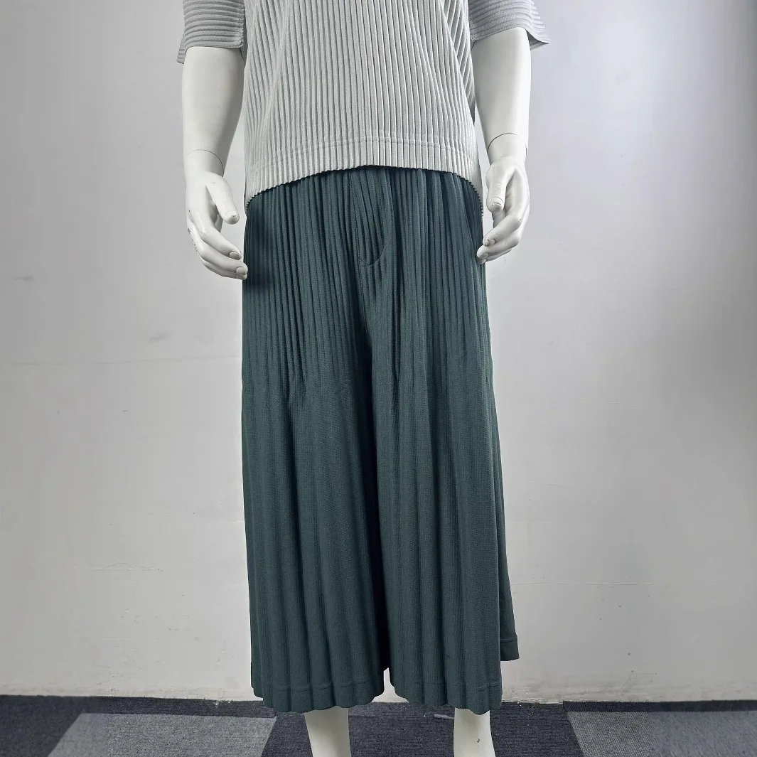 Miyake Men's 2025 Spring Summer Straight Wide Leg Pants Pleated Men's Pleated Seven Points Loose Fashion Pleat Casual Pants