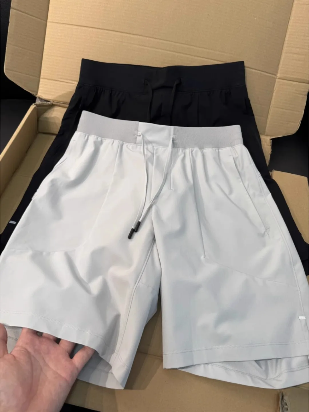 

ay Qui Dry Men's orts Summer Thin Cool Feeling ket Zipper Ice Silk Outdoor Sports Straight Four Five orts