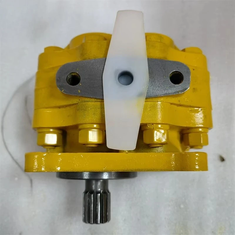 Excavator Parts Hydraulic Gear Pump 07432-71203 D65A-8 D85A 0743271203 Transmission Pump Fast Delivery