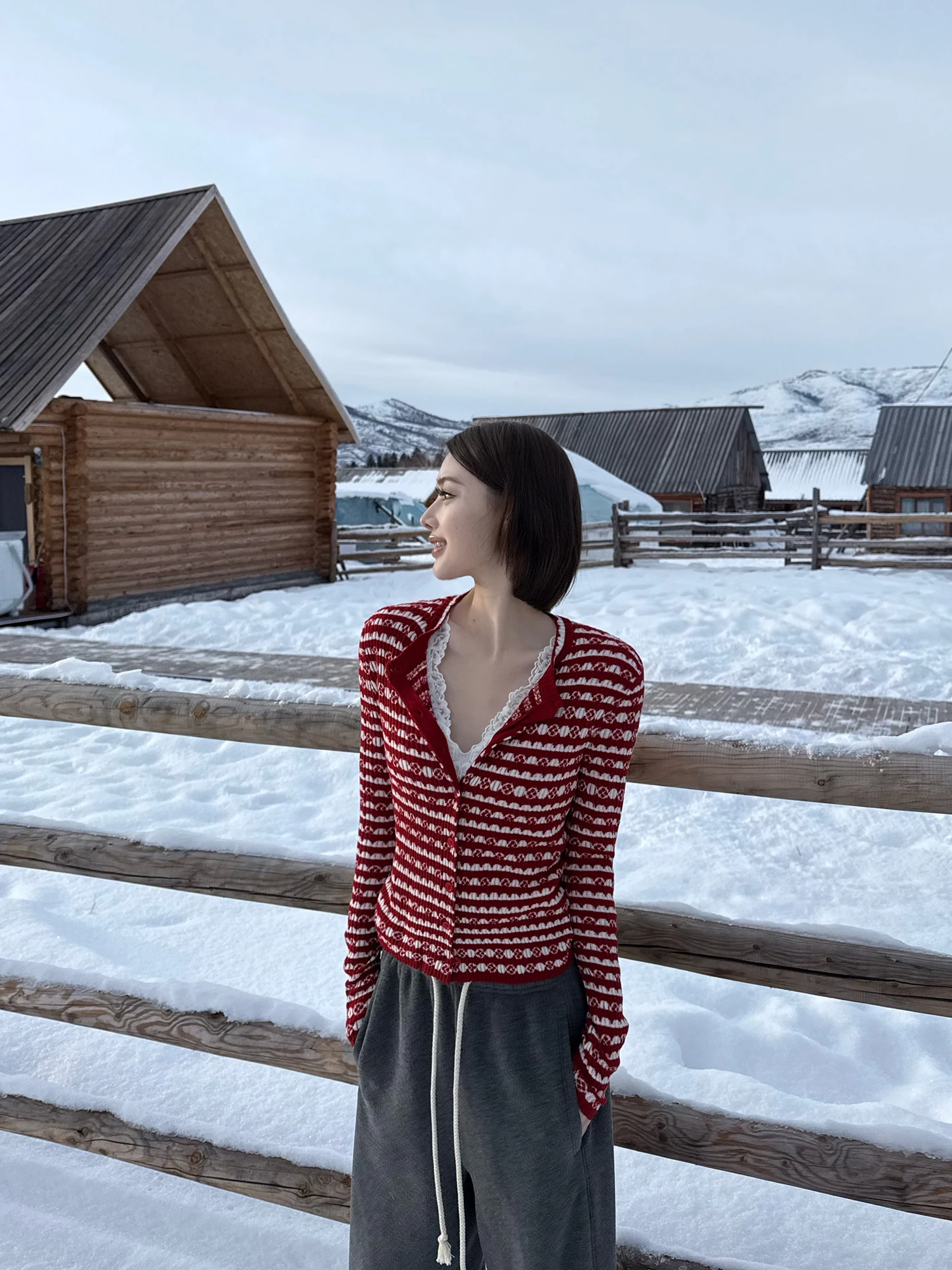 

FORNIYOYO Cisas Aosphere Вязаный шерстяной кардиган с V-образным вырезом, цвет красное вино, с принтом «Пряничный человечек», повседневный, с длинными рукавами, женский