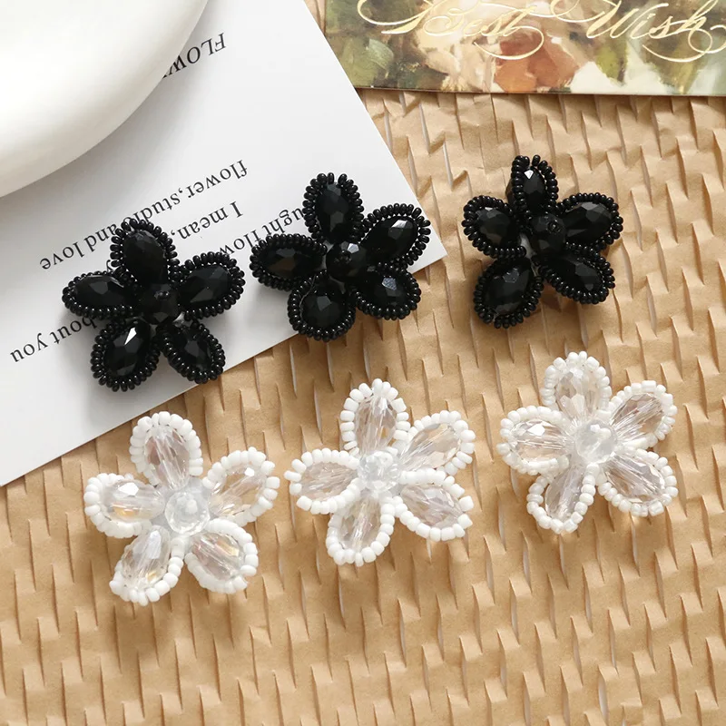 2Pcs/Lot White Black Small Beads Flower Patches Applique Sew on Beaded Earring DIY Accessories Clothes Shoes Bags Patches