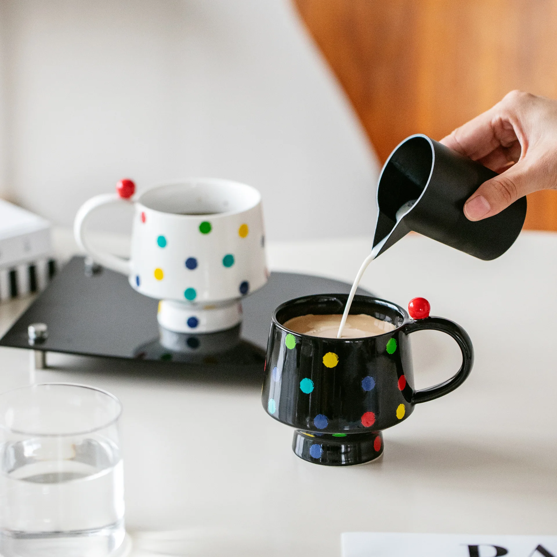 Colorful Polka Dot Mug Niche Creative Coffee Cup Ceramic Coffee Mug Cup Black White Cute Drinking Mug with Lovely Red Beaded Dec