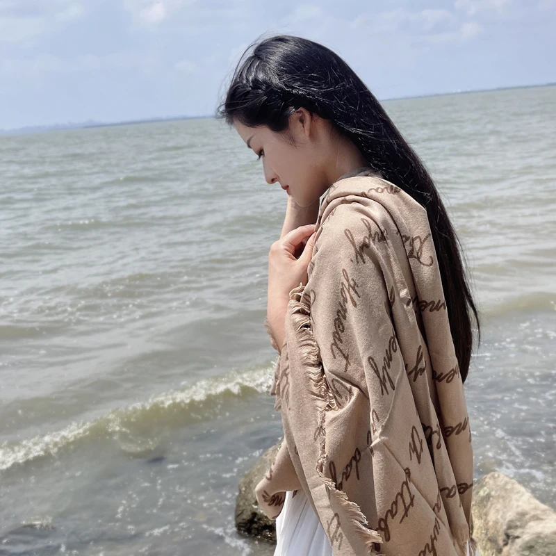 

Дорожная коллекция Длинный шарф Metro Кондиционер oulder шило Этнический Sle Полиэфирное волокно Лето Осень Цветочный принт Му...