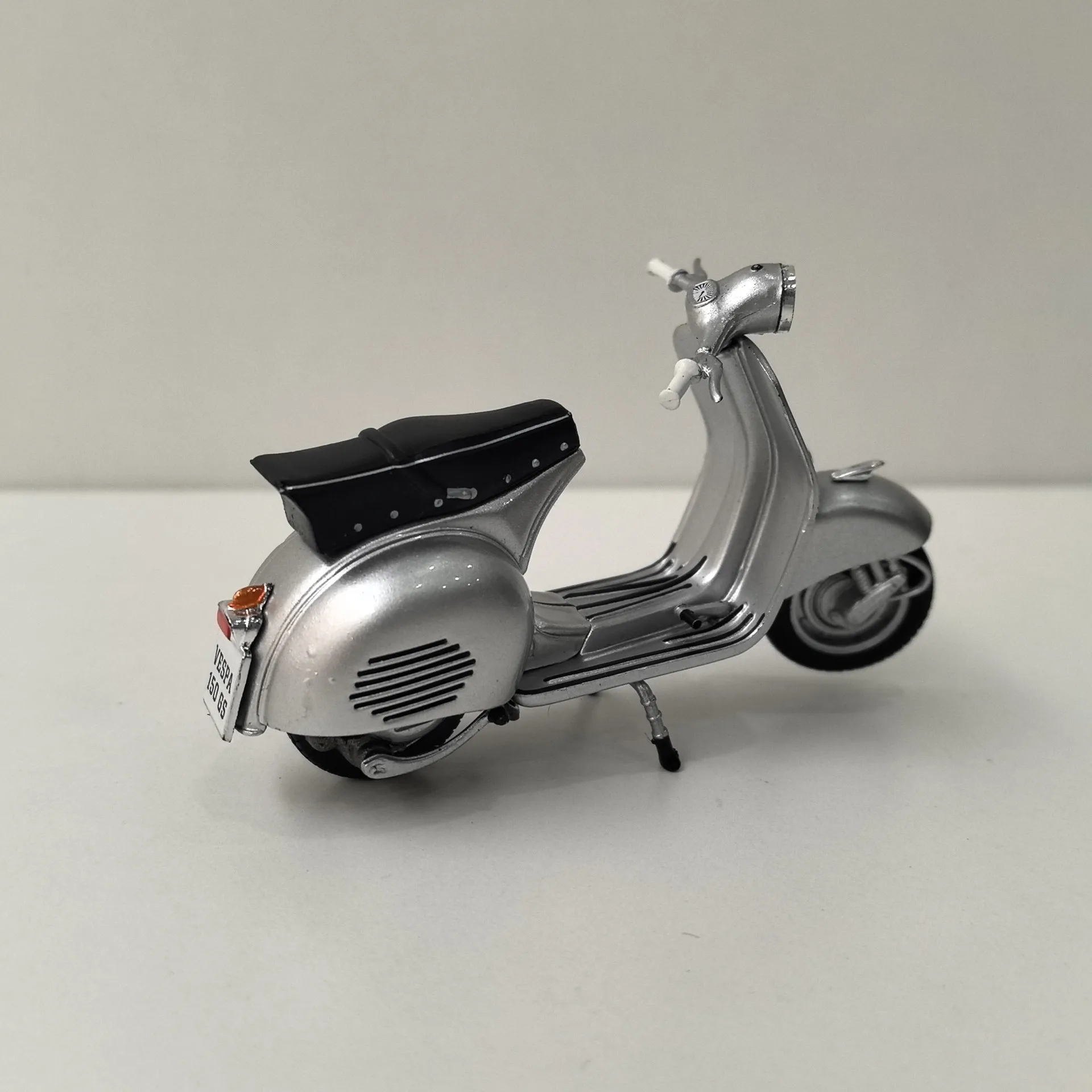 دييكاست IXO 1/24 مقياس فيسبا 150 GS سبيكة سيارة نموذج تحصيل لعبة هدية تذكارية عرض حلية