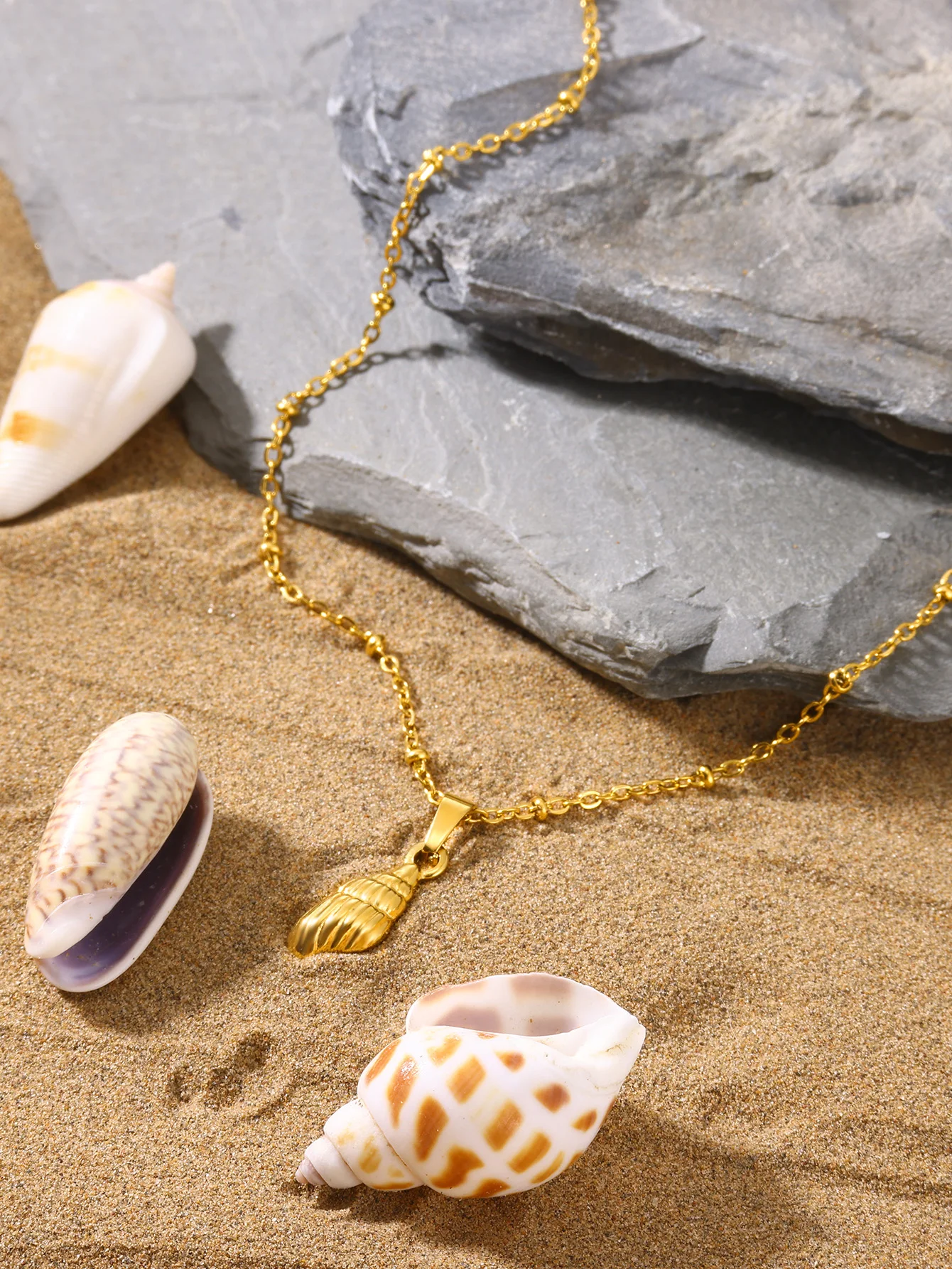 Ocean Beach Style Conch Pendant Necklace For Women Gold Plated Stainless Steel Necklace Aesthetic Summer Jewelry Collar Gift