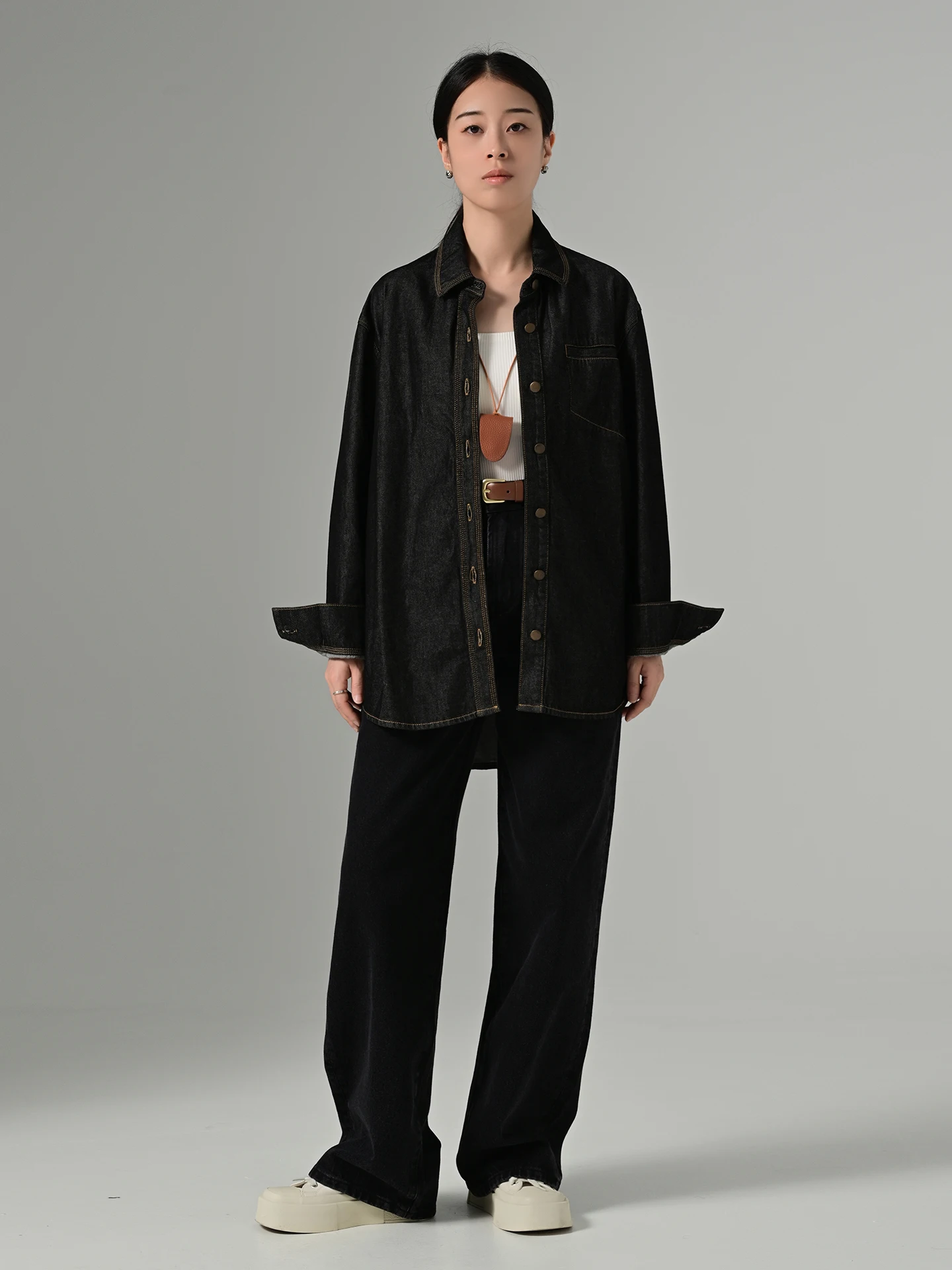 

Женская джинсовая куртка-рубашка свободного кроя с длинным рукавом, повседневная, осенне-весенняя, в уличном стиле, винтажная, для отдыха, из чистого хлопка, однотонная