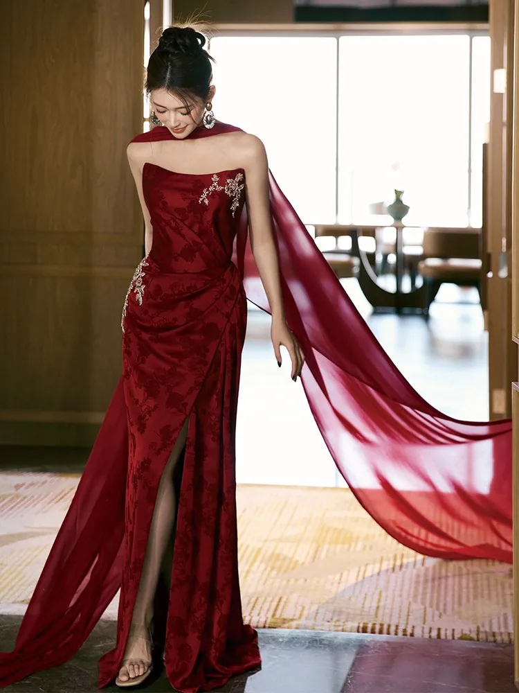 

New Chinese-style banquet style morning dress fishtail toasting