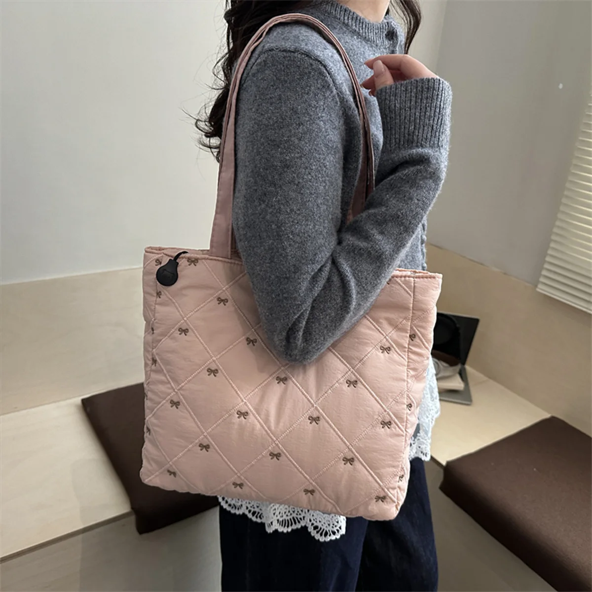 Bow Embroidery Minimalist Argyle Quilted Tote Bag Solid Color Large Capacity Zipper Soft Shoulder Bag Daily Commute Shopping