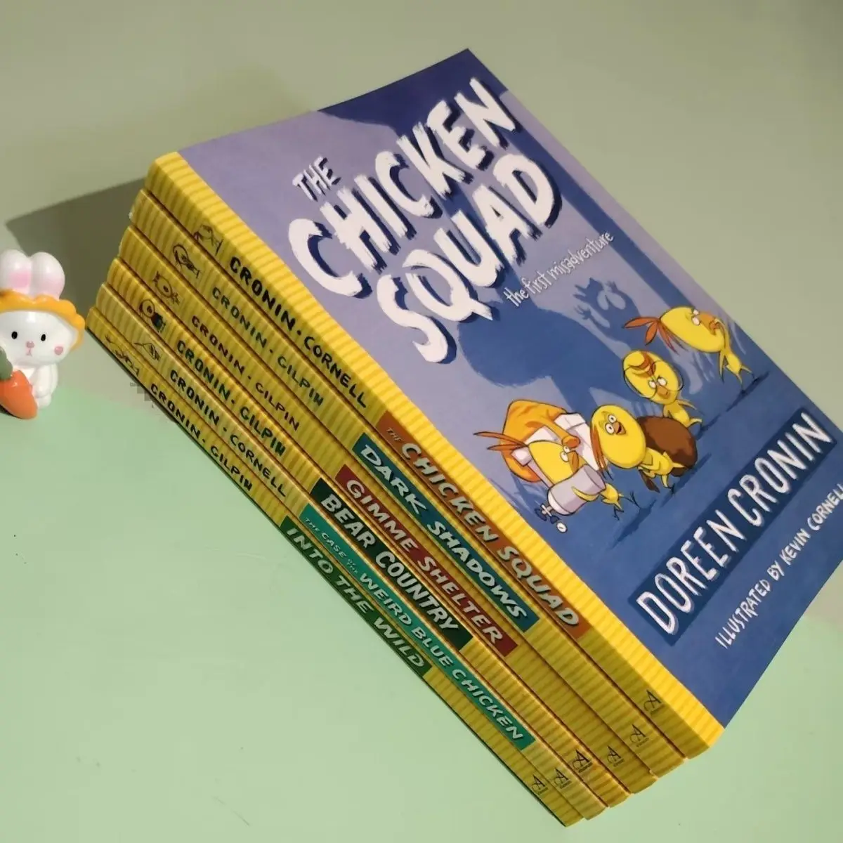 

Отряд курицы 6 томов (английское издание) Роман-головоломка детектива «Отряд курицы 1»