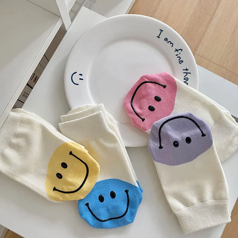 Sock Women Good-looking Heel Dot Glue Big Smiley Print Midtube Summer Thin Ins Design Preppy Sports Mid-tube Comfortable Socks