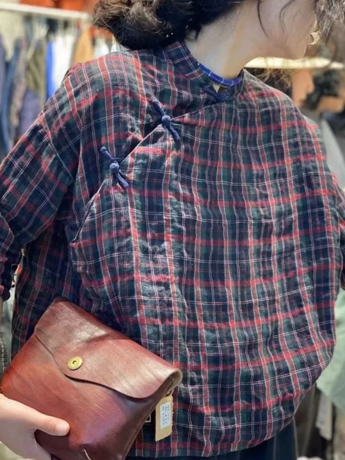 

Хлопково-льняная основа irt, женский весенний клетчатый топ с национальным воротником на пуговицах, японский бренд, свободный крой Seven Sve