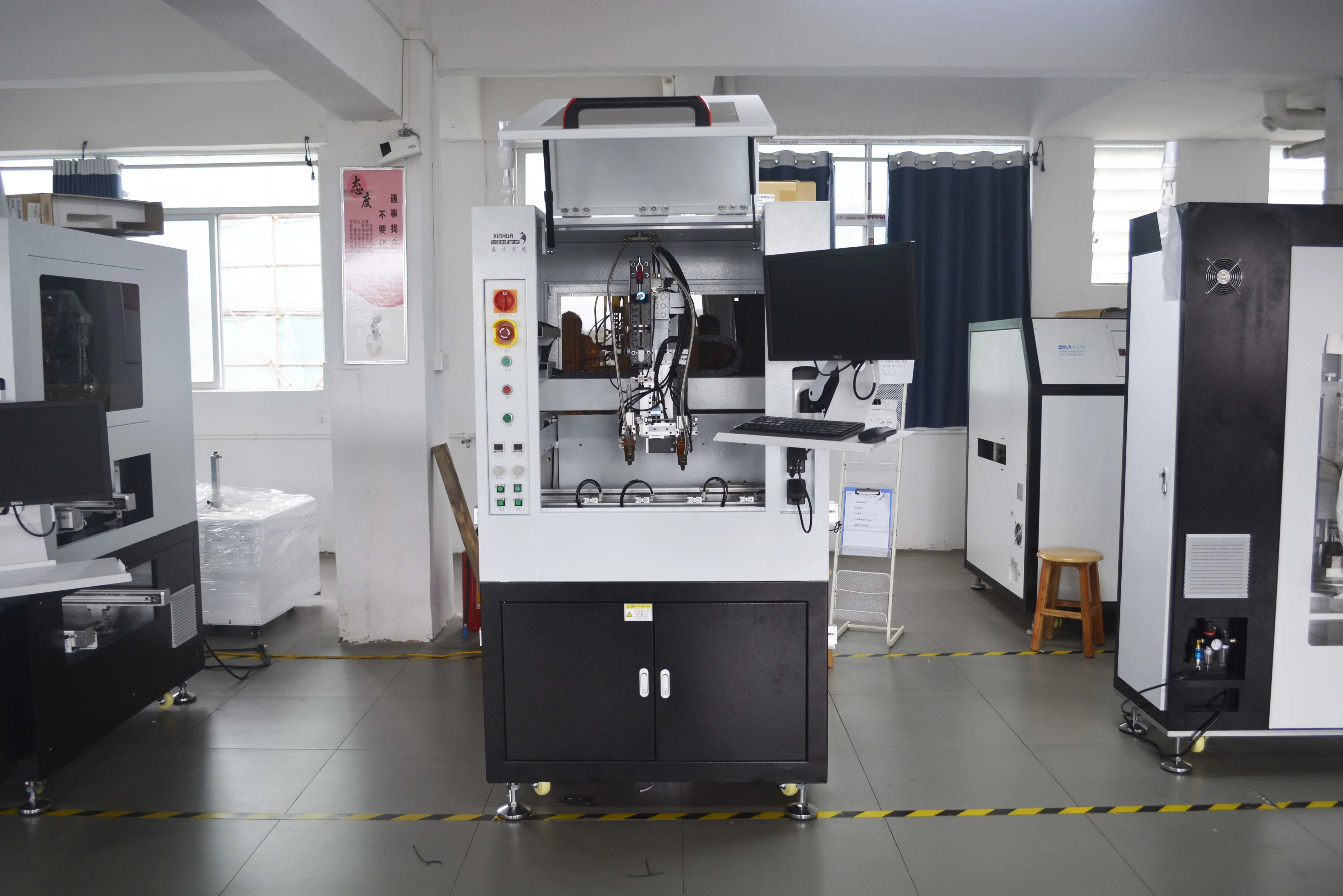 High Precision Fully Automatic Epoxy Resin LED Potting Glue Dispensing Machine 220V SMT PCB Production Line Glue Dispenser Motor