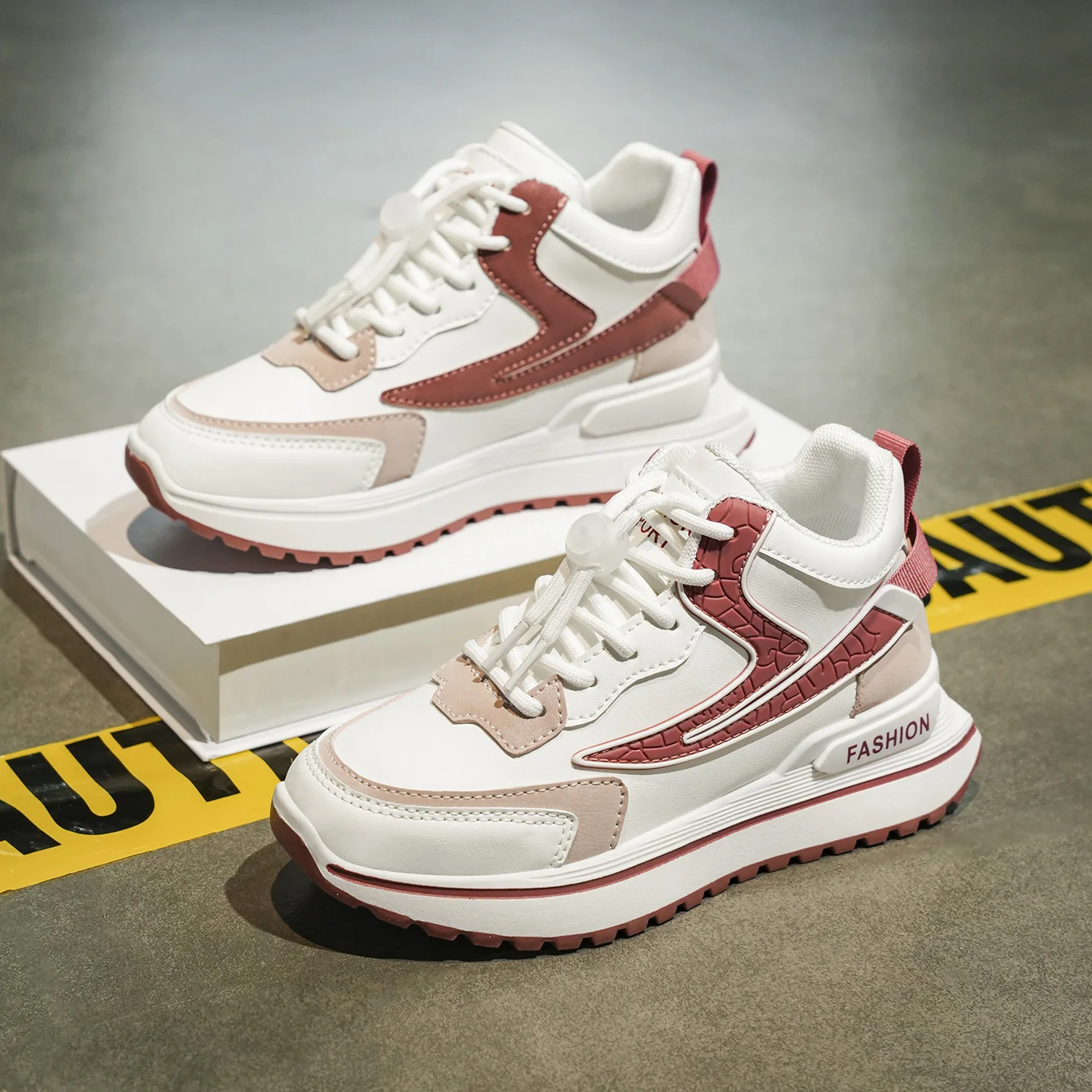 

Boys Outdoor Sports Sneakers Summer Breathable Mesh Flexible Sole Anti-collision Toe Wear-resistant Running Footwear
