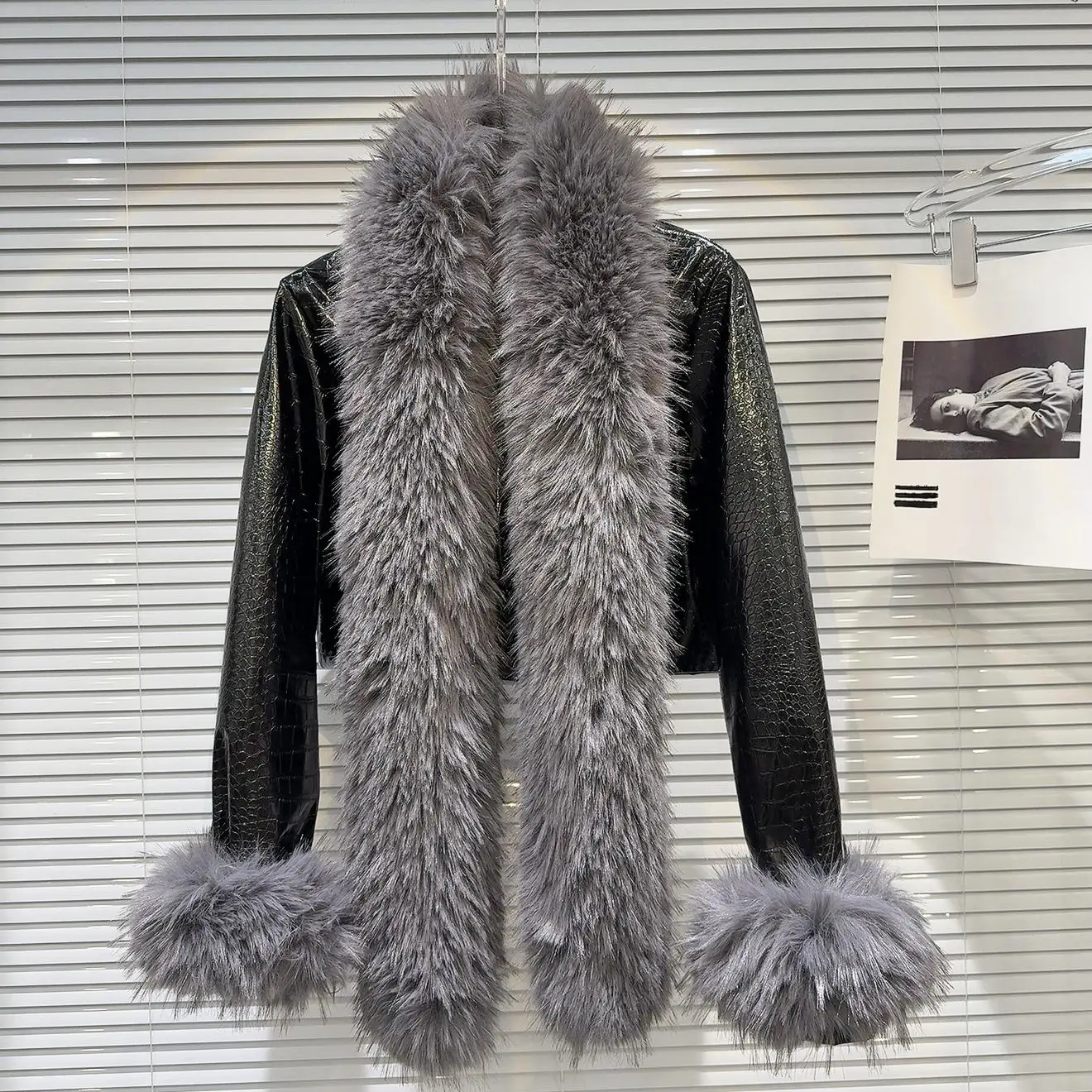 

Street Sle, Новое зимнее кожаное пальто с хлопковым внутренним большим меховым воротником и текстурой крокодила, женское пальто