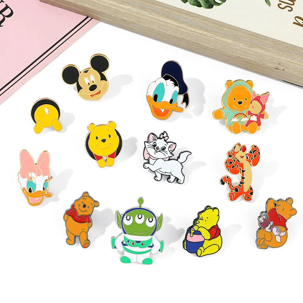 

Disney Mickey Brooch Minnie Donald Duck Piglet Tigger Winnie Action Anime Figures Brooch Cute Cartoon Ornaments Childrens Gifts