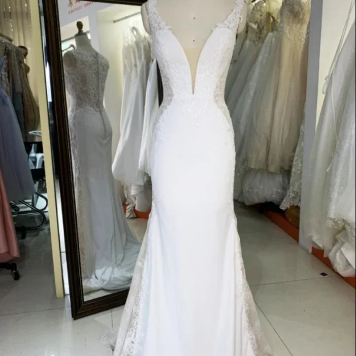 2023 New Full Handmade Embroidery Satin Sleeveless Luxury White Bridal Dresses With Lomg Train For Wedding Dress Ball