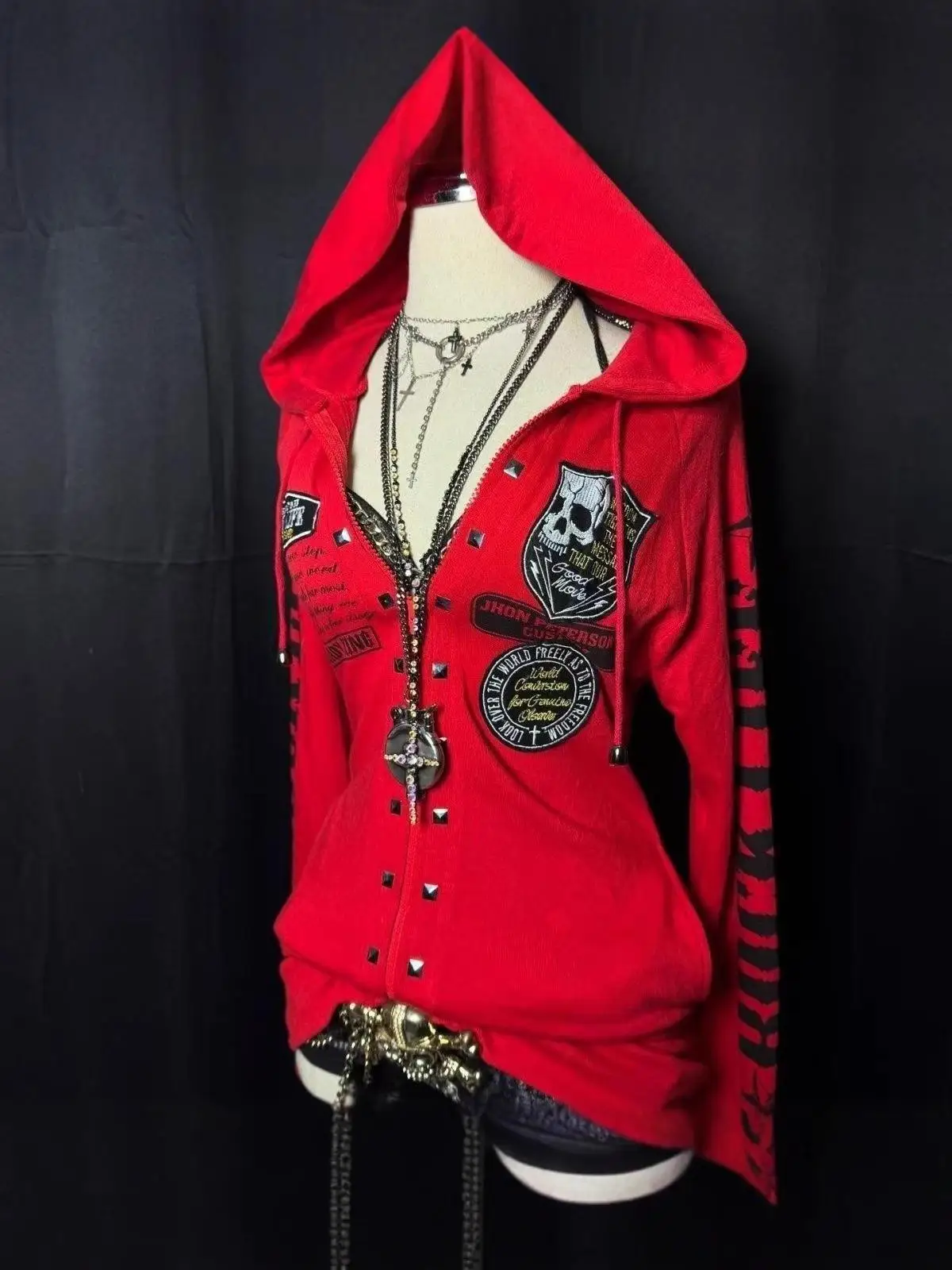 2026 Neuer Y2K Dark Retro Vintage Millennium Damen Slim Fit Hoodie mit Nieten-Metallverzierung – Detail 6