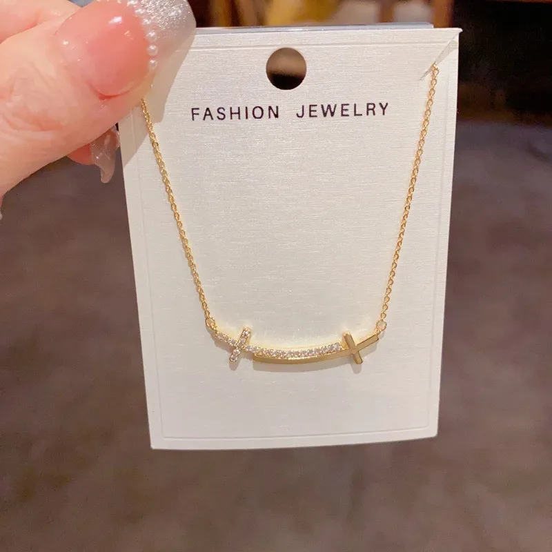 

Стильные колье-чокеры в форме улыбающегося лица для женщин и девушек, модные повседневные украшения, серебро 925 пробы, подарки