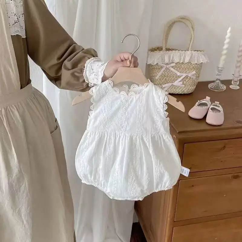 Baby Girls Sleeveless Lace Romper, Korean Style Breathable Thin Summer Outfit with Big Bow for Newborn Infants