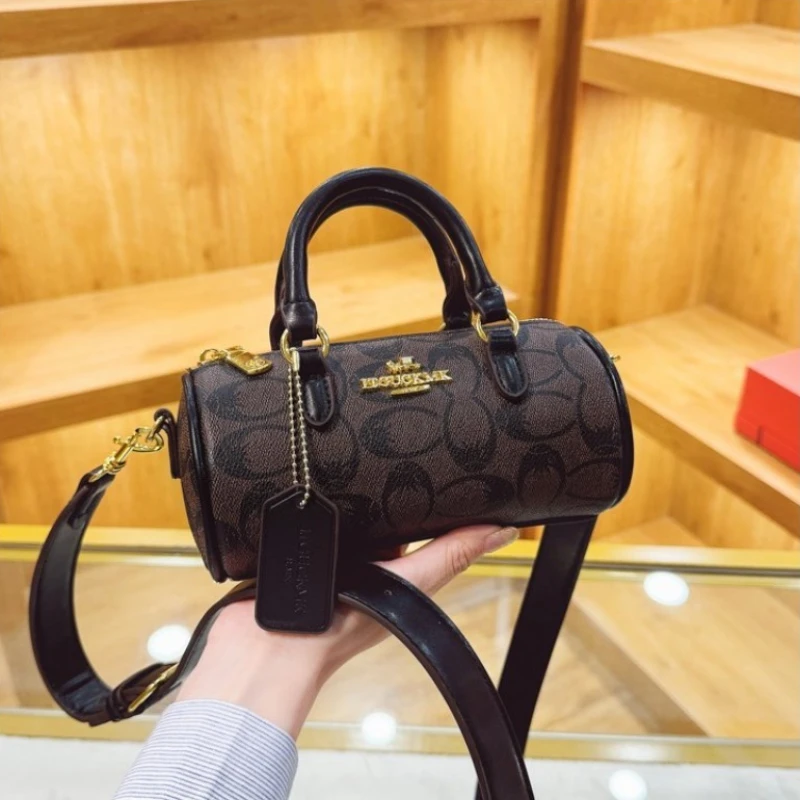 

Ladies Elegant Handbag Sophisticated Design For Memorable Events And Celebrations