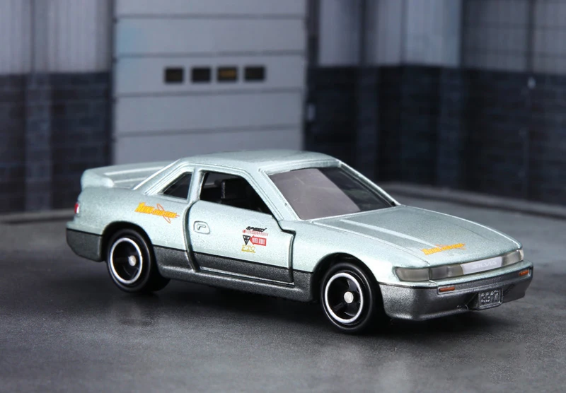 TOMY INITIAL D Nissan S13 SILVIA Legierungsauto, Druckguss und Spielzeugfahrzeuge, Automodell, Miniaturmodellauto für Kinder, vergriffen