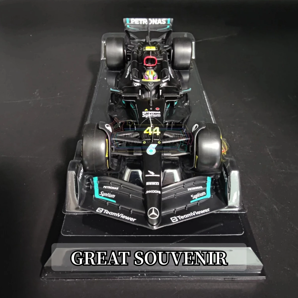 Bburago 1:24 Limited Edition Mercedes AMG W14 Replica, F1 2023 Car Model with Showcase Helmet, Scale Formula 1 Miniature Toy