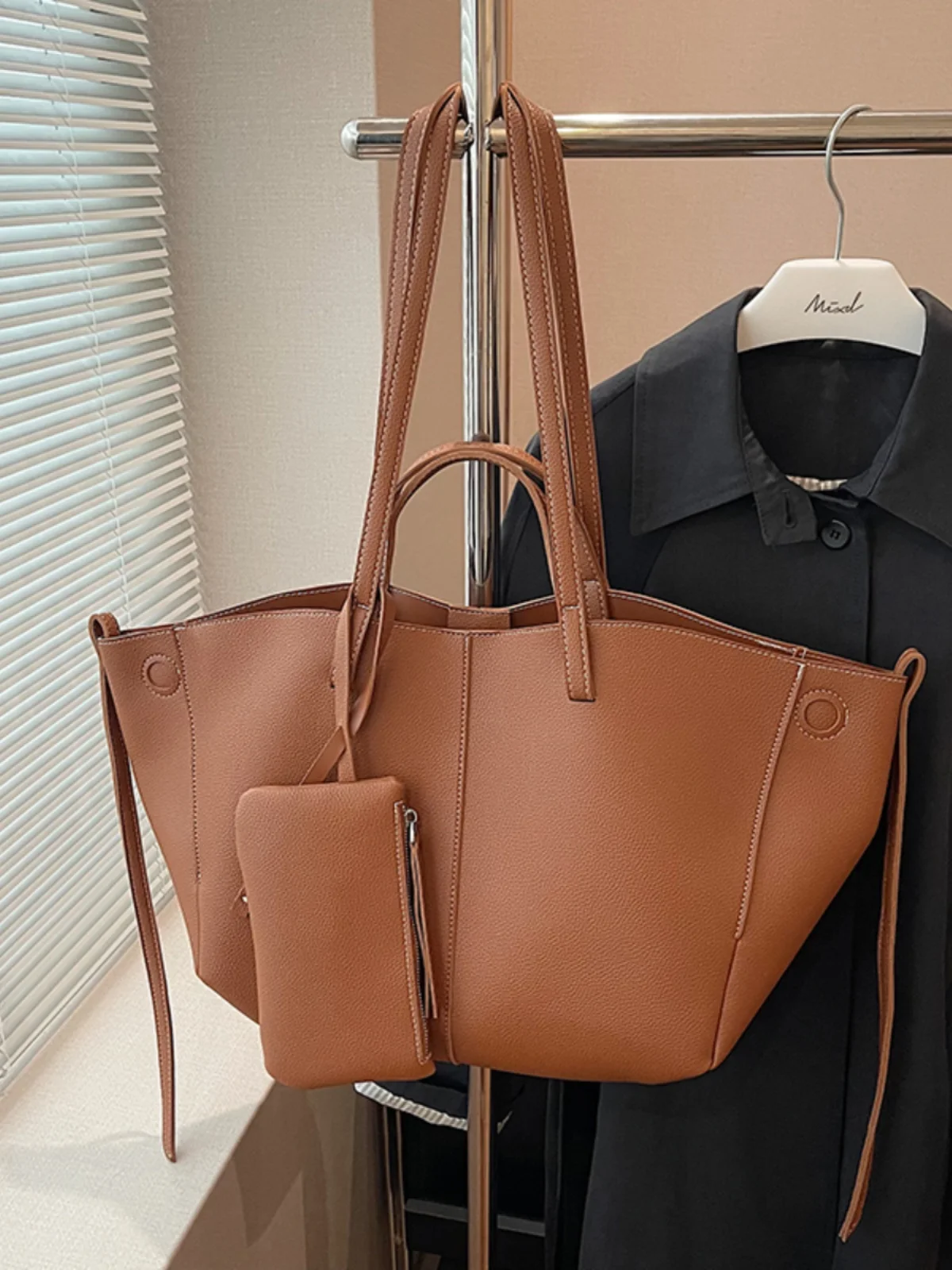 

Unique Design Tote Bag Faionable Handbag Commuter Bag Large Capaci op Bag Single oulder Bag for Young Women