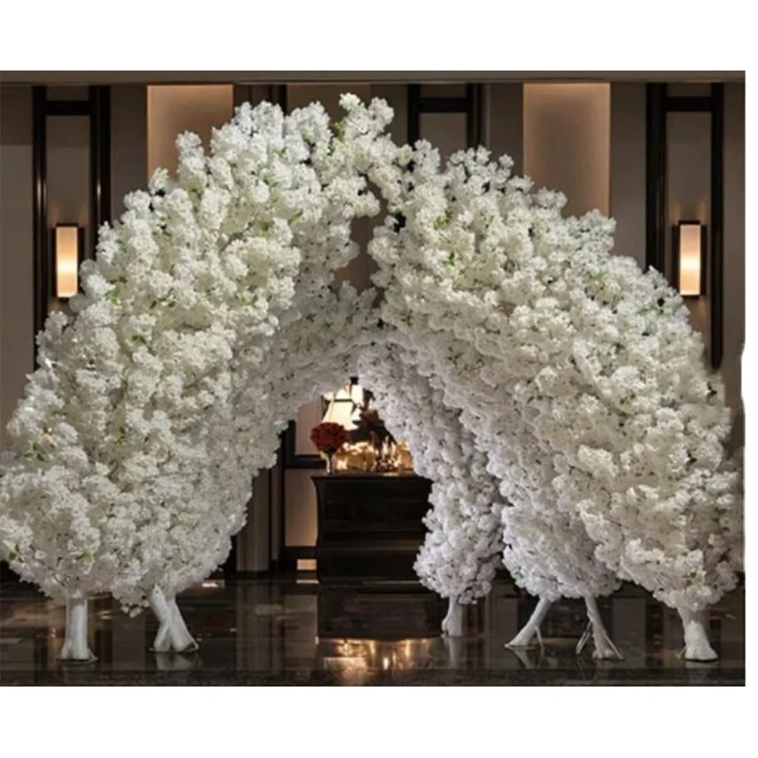 

Artificial Cherry Blossom Tree Wedding Decorative Arch Artificial Sakura Tree Centerpiece for Shopping Mall