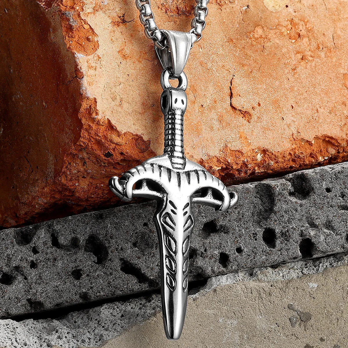 

Horn Ancient Sword Stainless Steel Simple Fashion Jewelry Men Necklaces With Pendant For Male Women Punk Hip Hop Gifts Wholesale