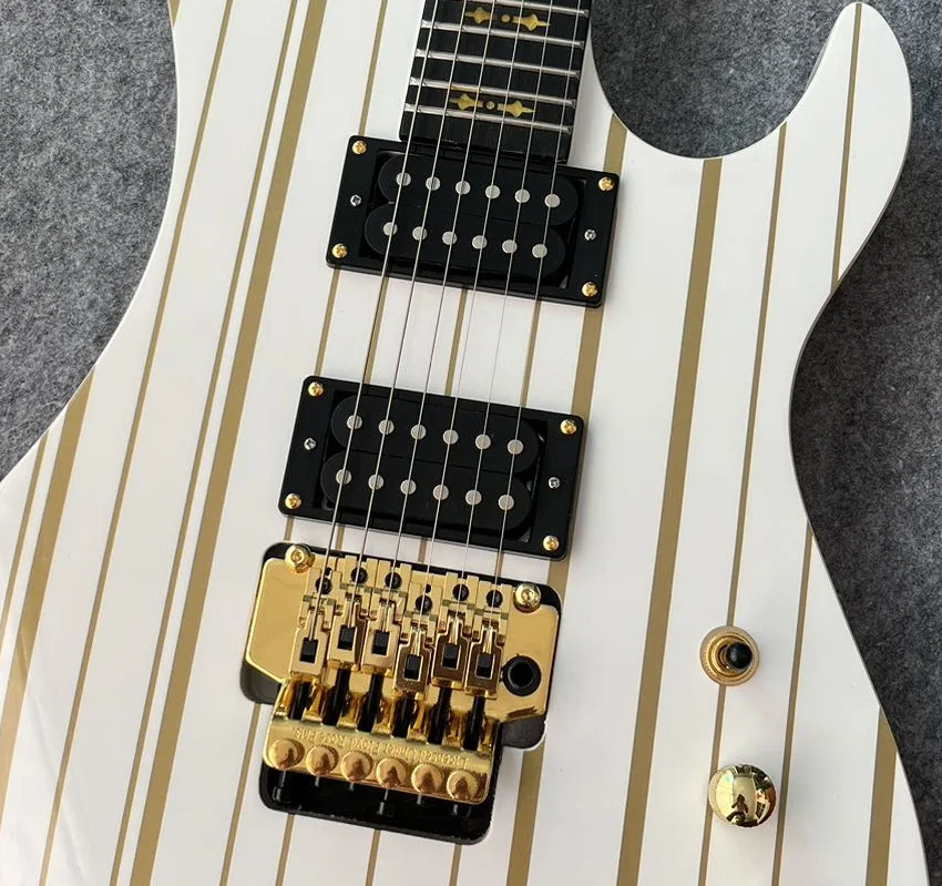 Electric guitar, factory customized, maple neck, peach blossom heart body, gold bar horn, in stock, fast and free shipping