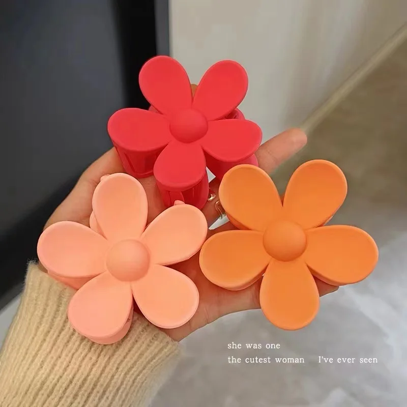 2pcs Candy Colour Scratch Clip Large Flower Scratch Clip Plate Hair Shark Clip Bath Hair Scratch Five Petal Flower Back of Head