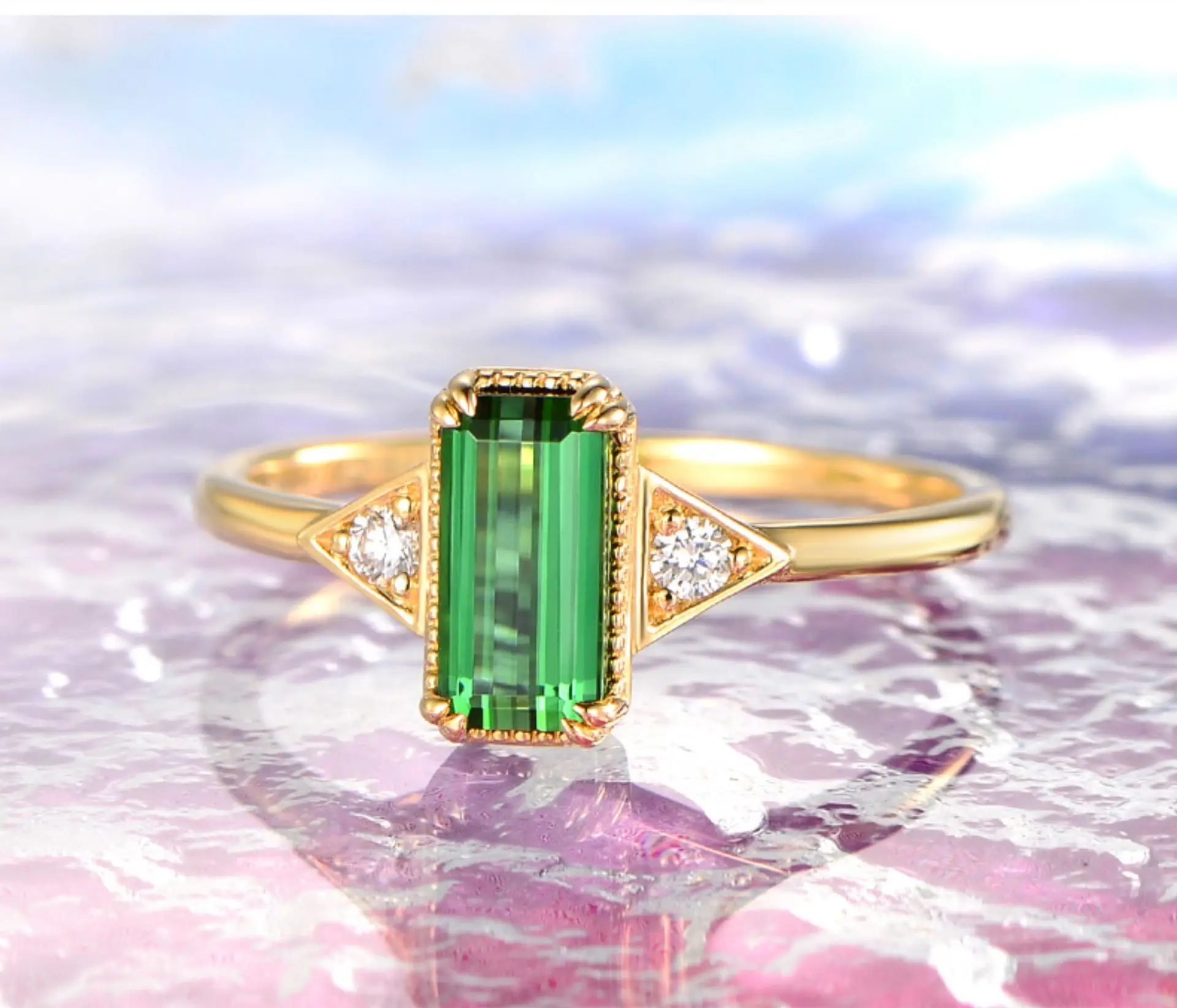 

Luxury Women's Ring with Green Tourmaline Zircon Inlay Minimalist Rectangle Design Unique Fashion Jewelry for Daily Party
