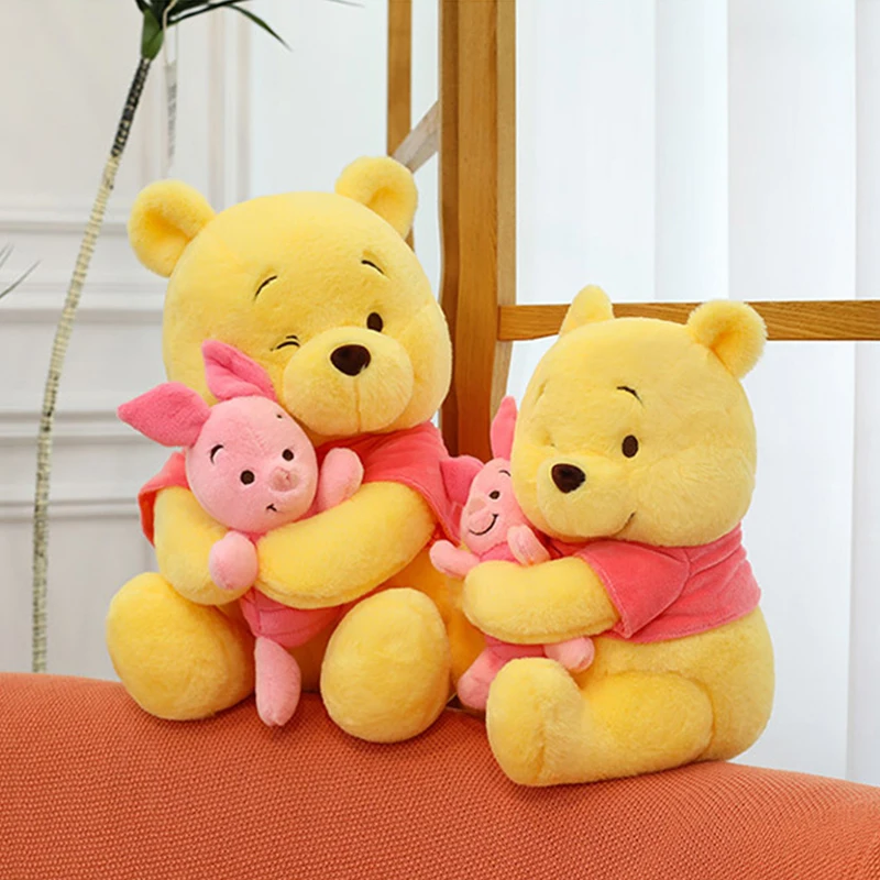 Pluszak Kubuś Puchatek Disney 35cm, kreskówkowy Kubuś Puchatek przytulający Świnkę, poduszka-lalka, dekoracja domu, prezent na urodziny, Boże Narodzenie, Nowy Rok