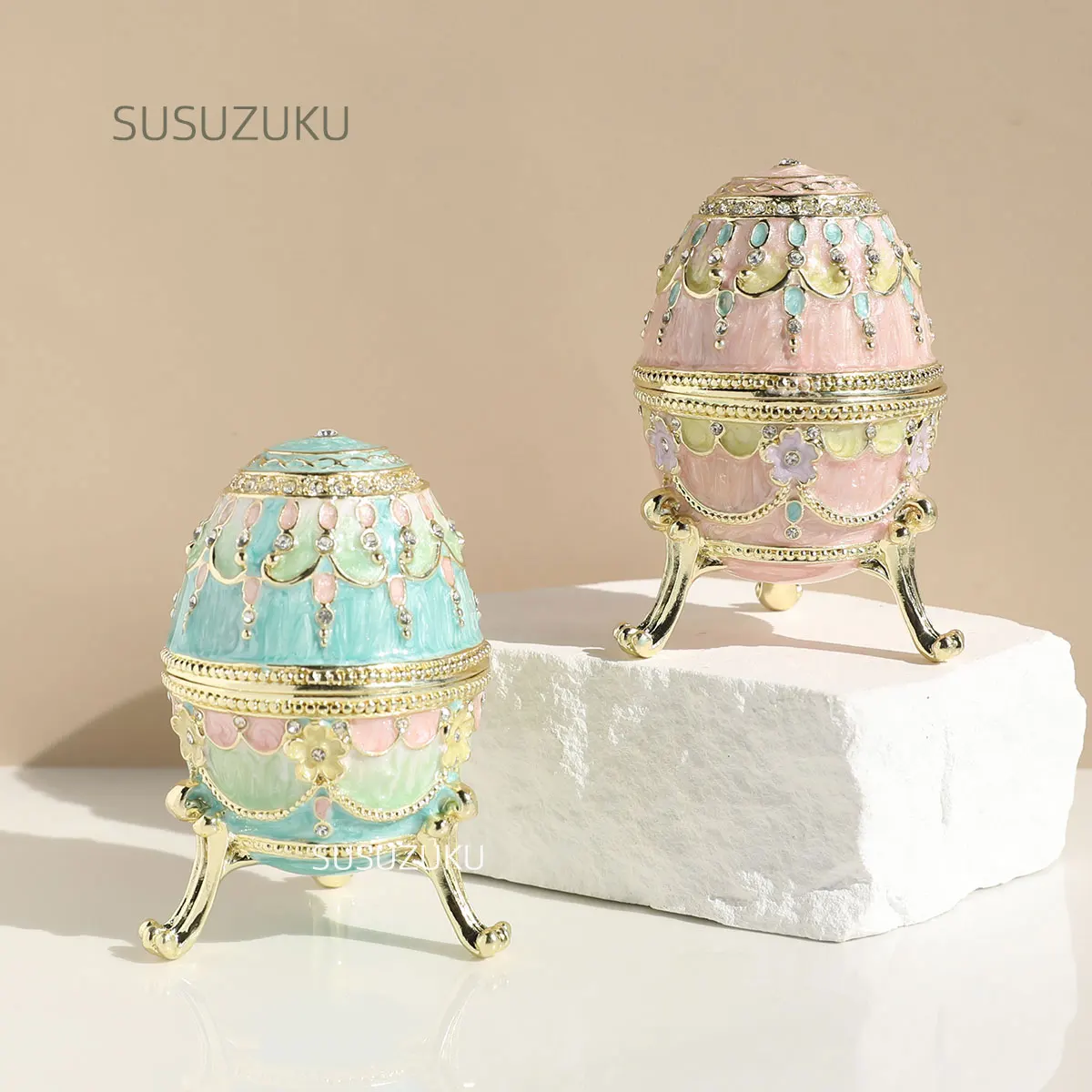Caja de Joyería Decorativa con Bisagras, Estilo Huevo de Pascua Fabergé, Esmaltada a Mano en Rosa, Regalo Único para Decoración