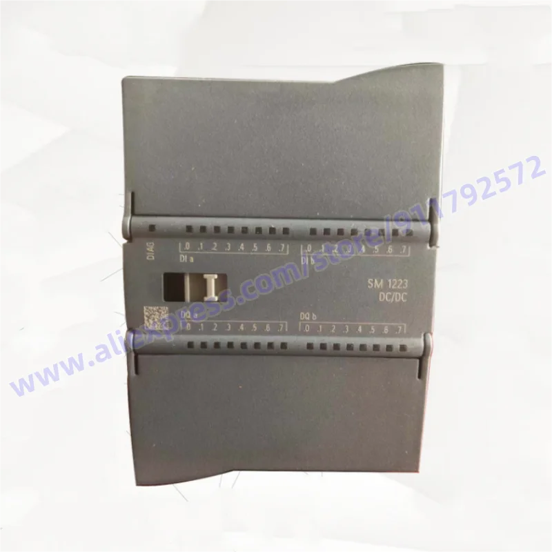 100% New SM 1223 digital input/output 6ES7223-1BL32-0XB0 6ES7223-1QH32-0XB0 Digital expansion module