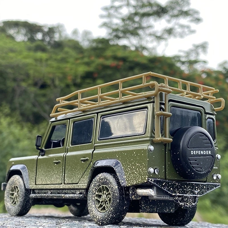 Alloy 1:32 Diecast Model Car Miniature Land Rover Defender Metal Vehicle Classic Off-road SUV for Children Collected Gift Hottoy