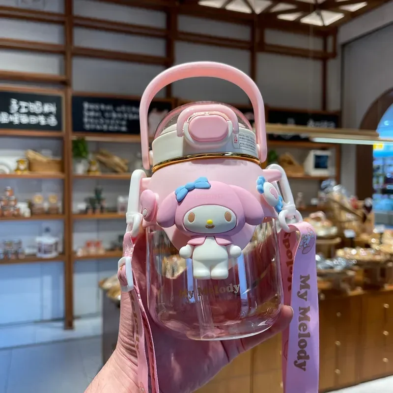 

820ml Sanrioed Cute Water Cup Kuromi Mymelod Cinnamoroll Lovely Water Bottle Students Kids Kawaii Mug With Straw Largecapacity